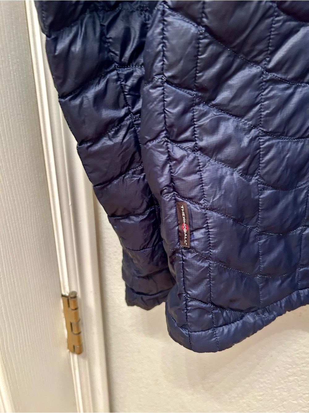 The North Face Men's Navy Quilted Packable Puffer Jacket - Picture 11 of 12